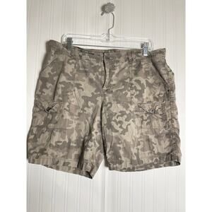 Faded Glory Camouflage Cargo Y2K Shorts Women's Size 12 Green Urban 90s Grunge